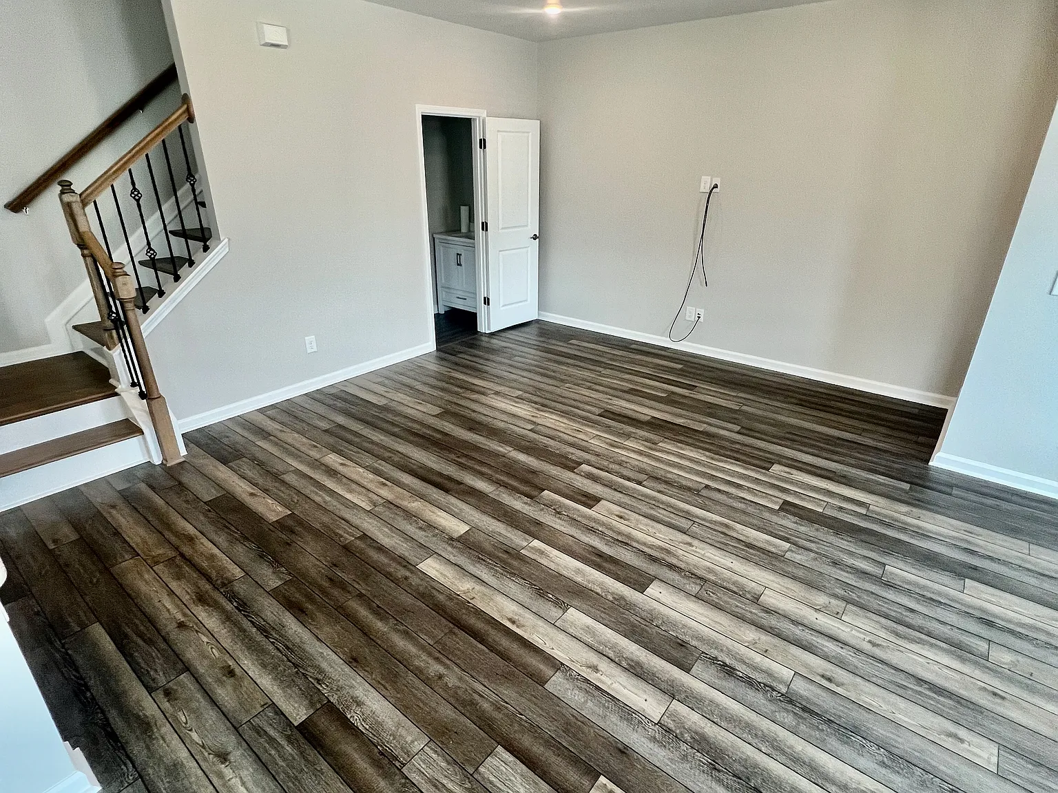 3 bed, 2.5 bath, $2,000 — Photo 4