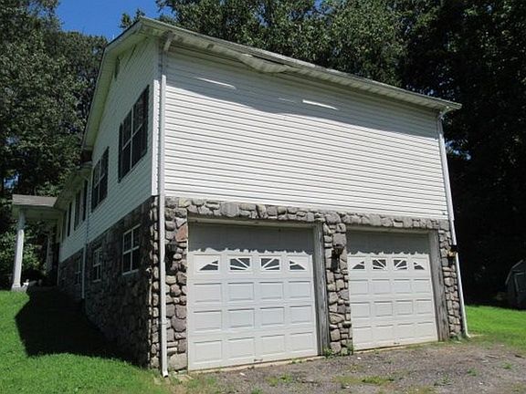 2nd image of 26842 Dogwood Ln