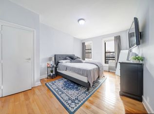 434 W 38th St APT 3B, New York, NY 10018