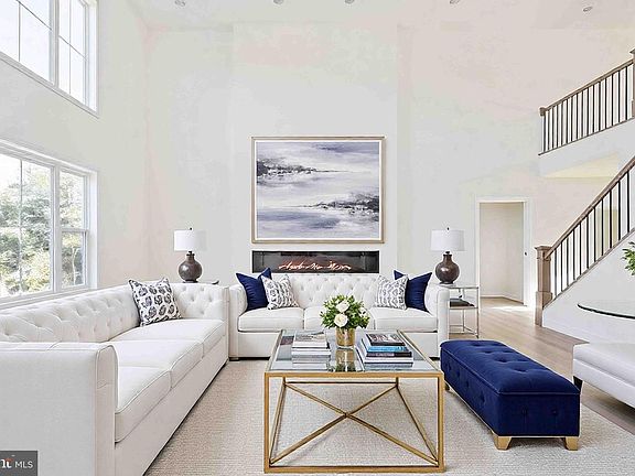 3rd image of Mountain View Rd