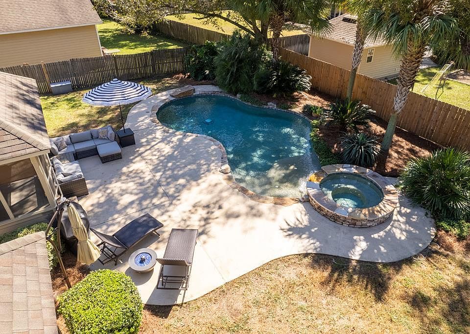 1st image of 4648 San Saba Dr