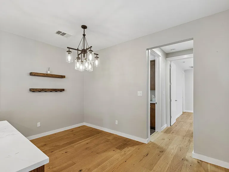3108 Corbin Ln — Photo 6