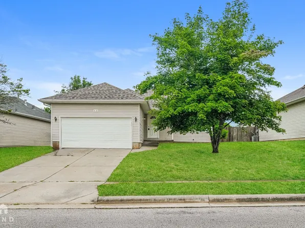 410 W White Ash Rd, Nixa, MO 65714