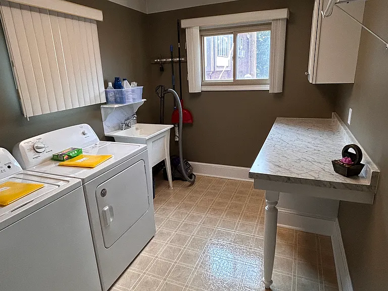 224 Washington St #2 — Photo 5
