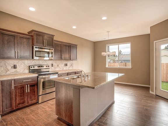 4th image of 20516 7th Av Ct E