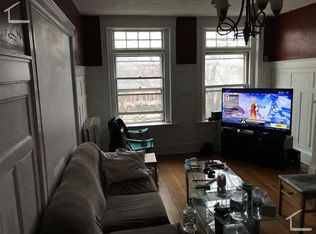 1905 Beacon St APT 3F, Brookline, MA 02445