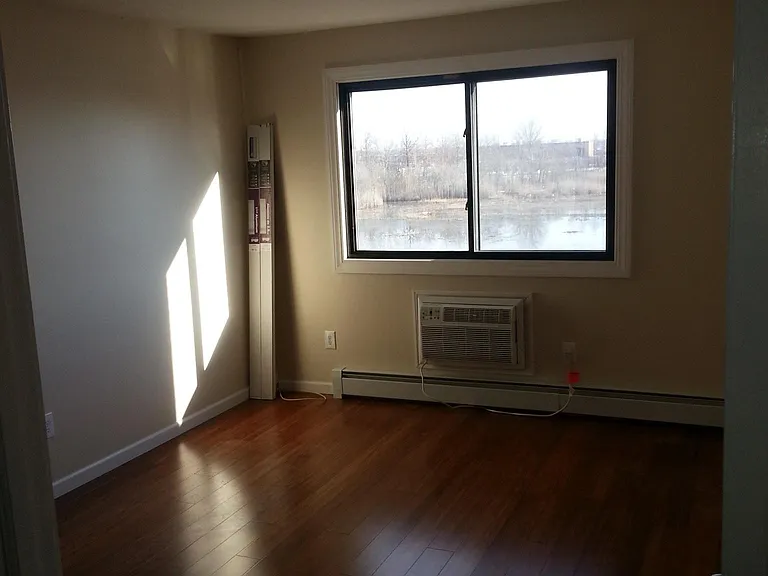 1168 Main St #2 — Photo 6