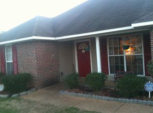 655 Falcon Ln, Florence, MS 39073