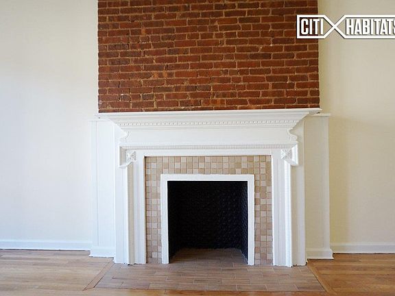 3rd image of 130 W 75th St APT 1D