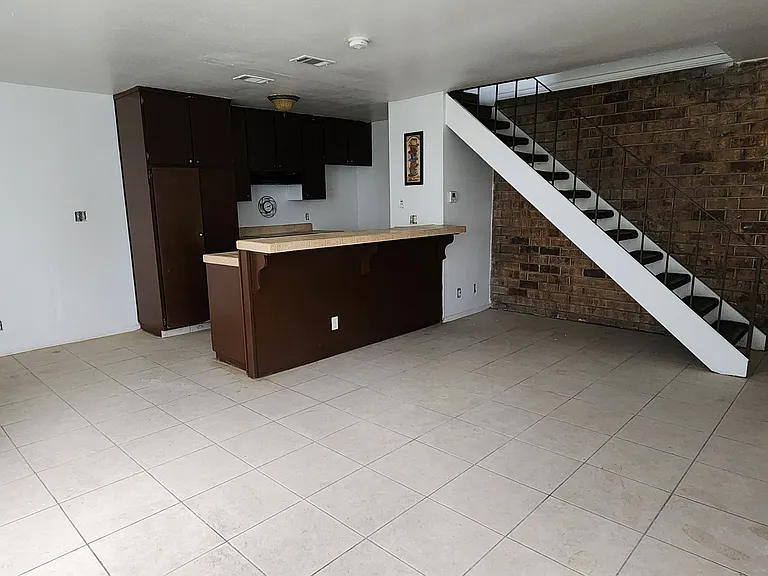 4459 La Cresta Way #3 — Photo 2