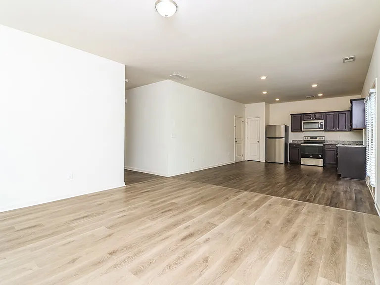 44 Meriwether Ln — Photo 6