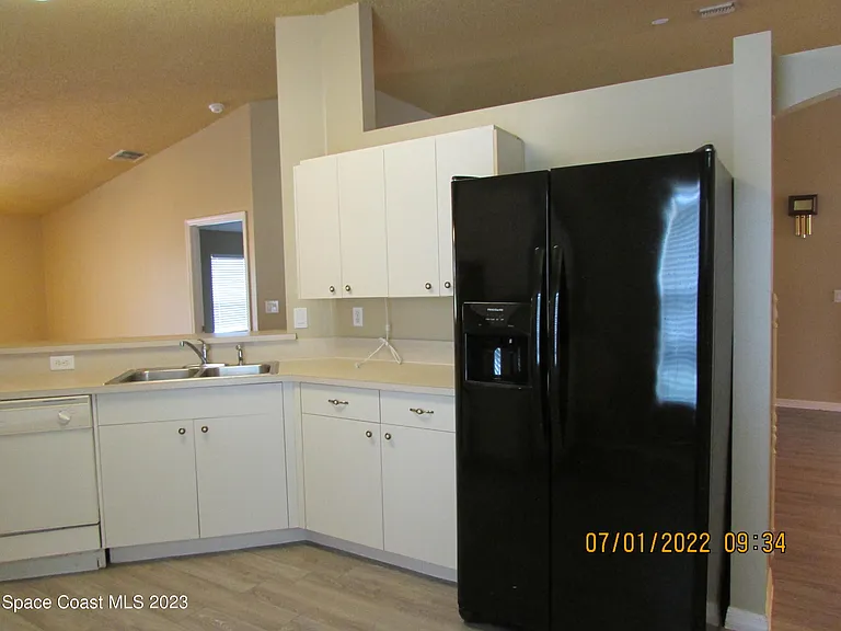 700 Benton Dr — Photo 22