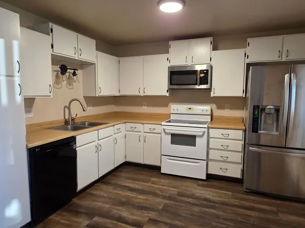 4931 Green River St, Cheyenne, WY 82001