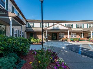 100 Wilton Commons Dr, Gansevoort, NY 12831