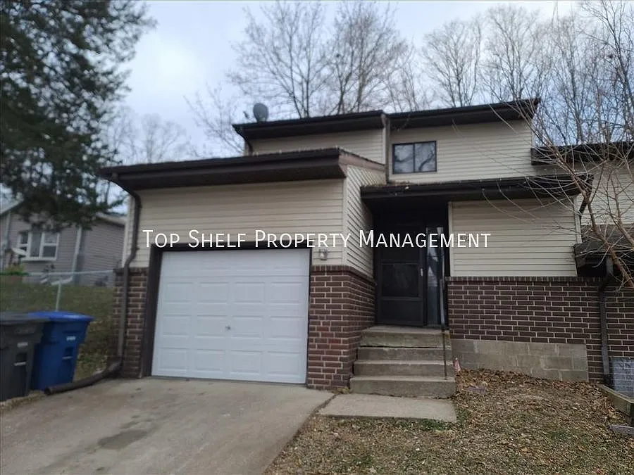 3 bed, 1.5 bath, 1612 sqft, $1,345 — Photo 1