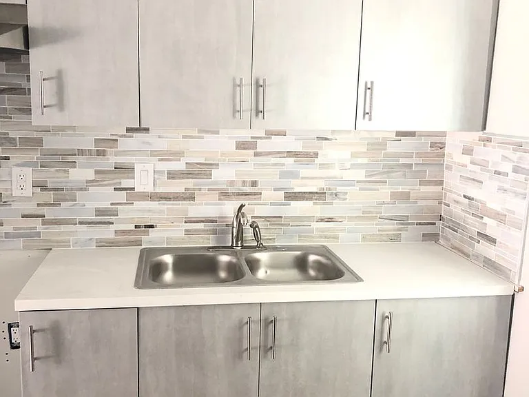 11818 S Main St — Photo 13