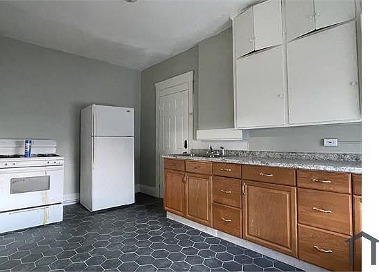 2nd image of 8621 Denison Ave