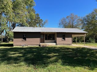 114 S Emmanuel St, Summit, AR 72677