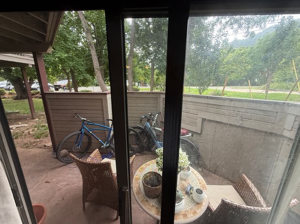 263 Pearl St APT 6