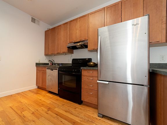 2nd image of 258 W 123rd St #A5