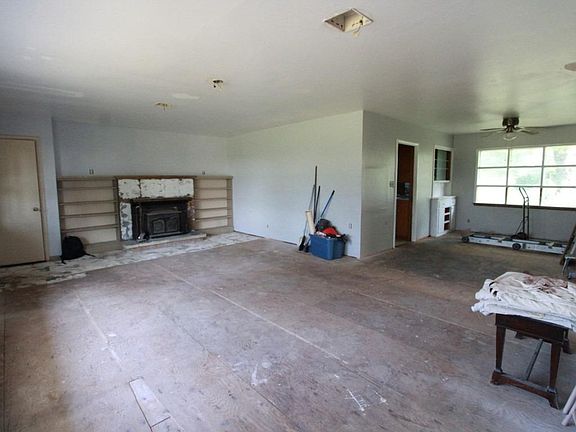 4th image of 1241 3400th Ave