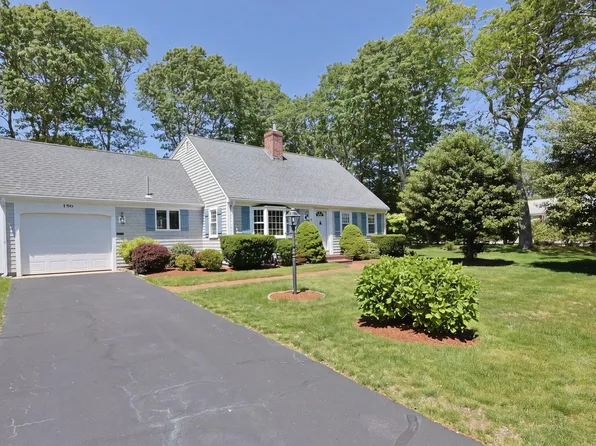 2 Saint Andrews Way, South Yarmouth, MA 02664