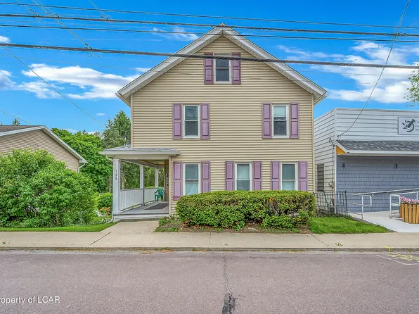135 College Ave, Factoryville, PA 18419