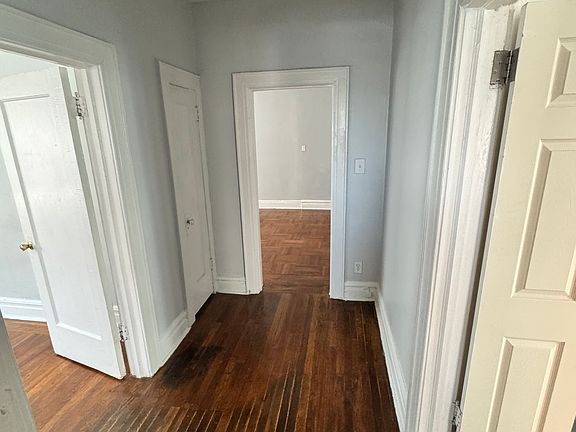 Hallway between bedrooms