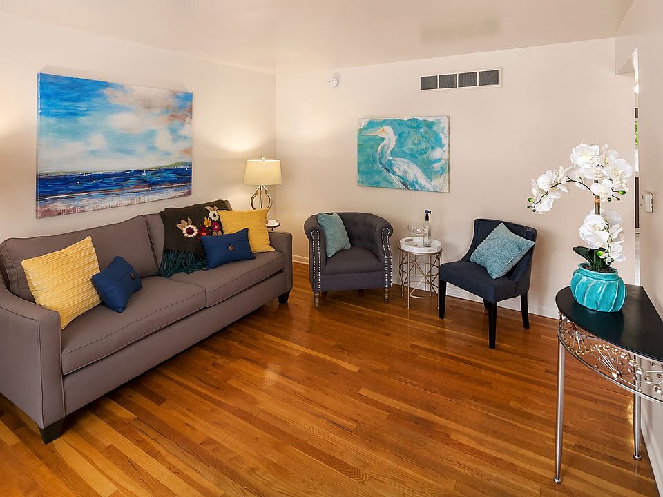 1 Bedroom Townhouse