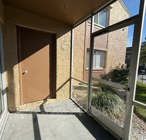 1575 Greenlea Dr #9 — Photo 24