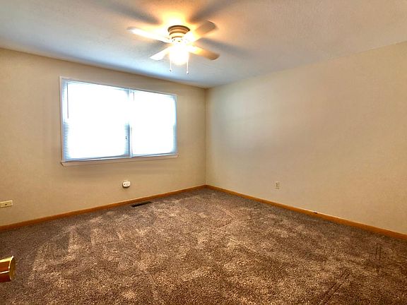 5th image of 3 Dennison Dr