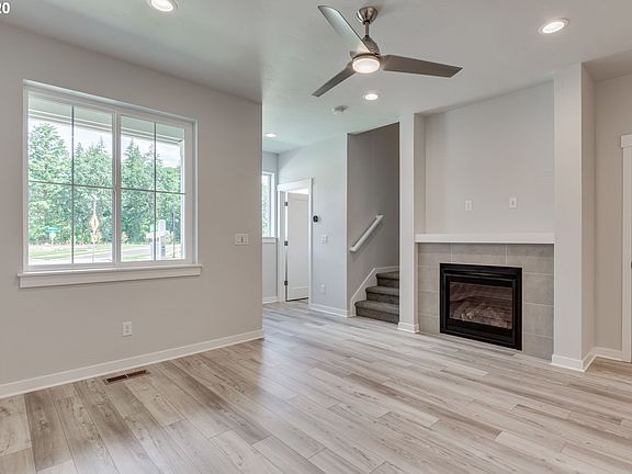 4th image of 3983 SE Century Blvd #41