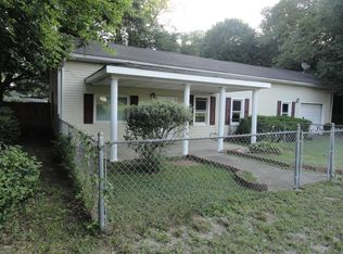 702 E Main St, Horse Cave, KY 42749