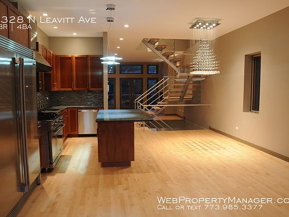 5th image of 1328 N Leavitt St