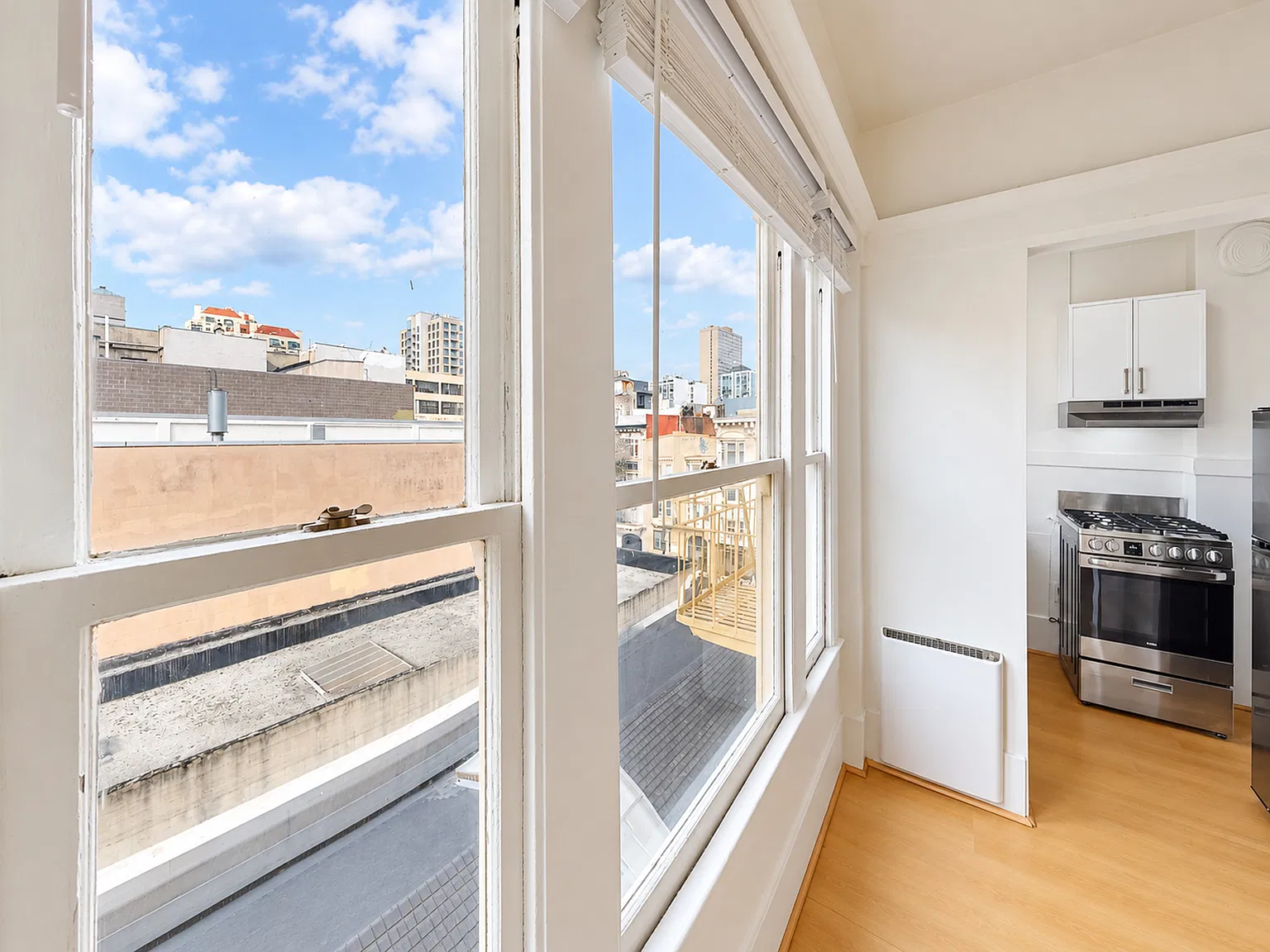 Cozy Lower Nob Hill Studio | Pet Friendly & Convenient City Location — Photo 4