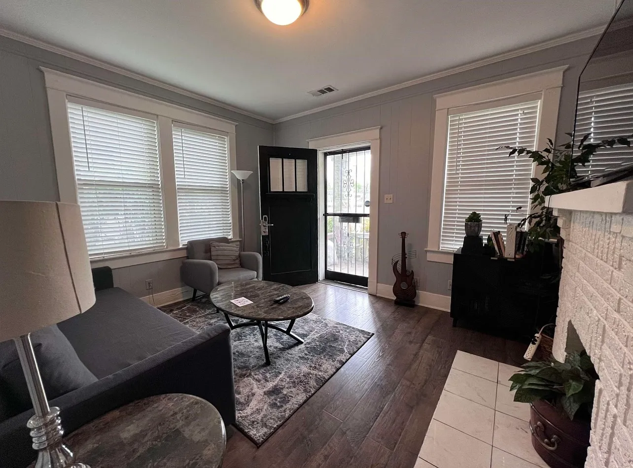1 bed, 735 sqft, $1,200 — Photo 2