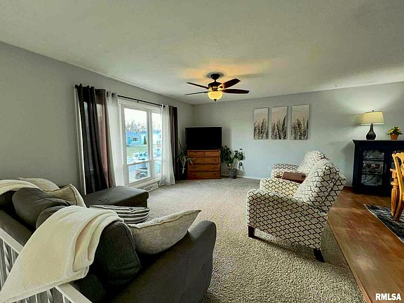 4th image of 3521 Greenbrier Dr