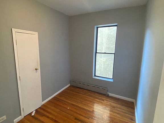 4th image of 234 E 106th St APT 3C1
