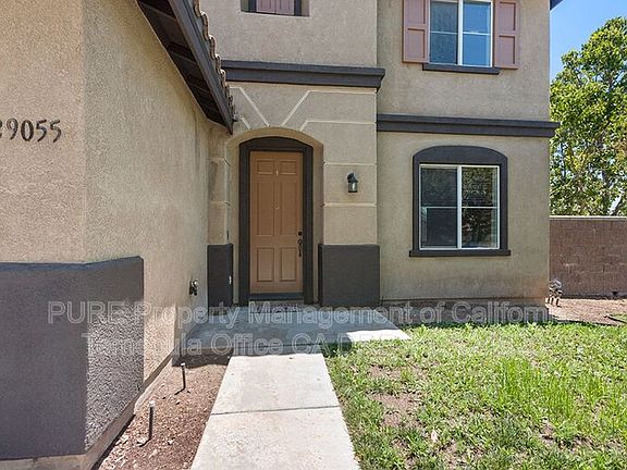 3rd image of 29055 Emerald Cir