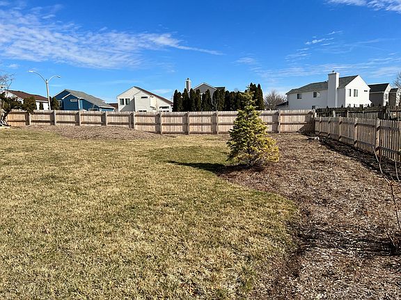 3rd image of 1858 Princeton Cir