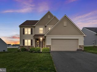 1633 Fountain Rock Dr, Dover, PA 17315
