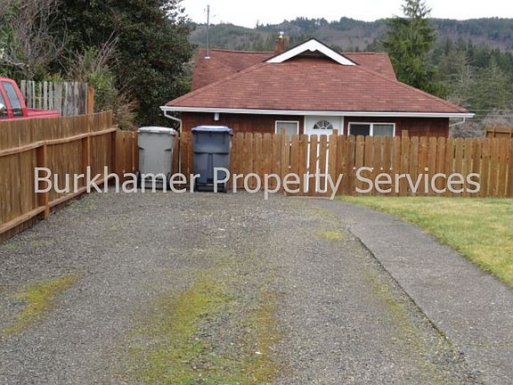 Driveway / parking area