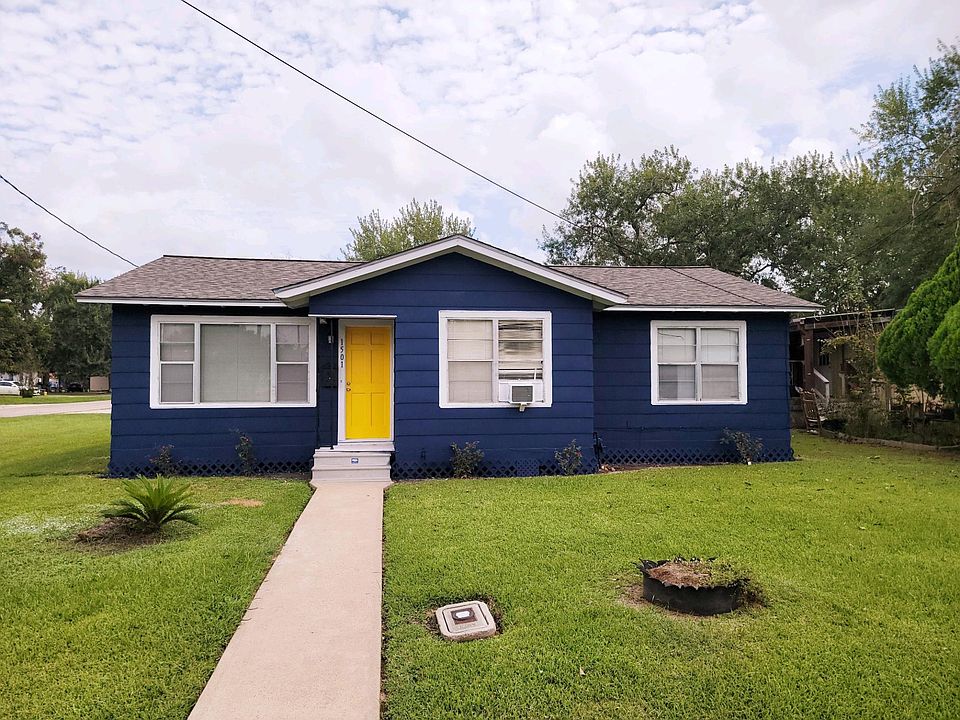 1st image of 1501 Avenue L