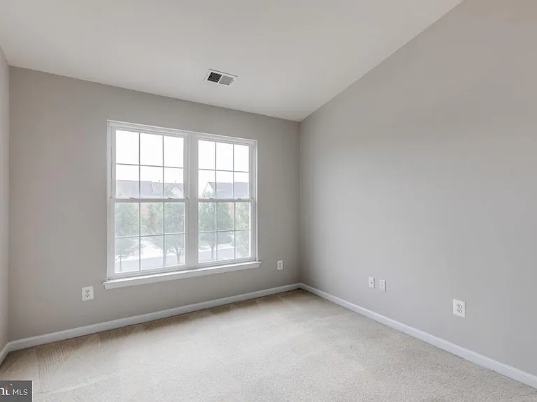 25286 McIntyre Sq — Photo 27