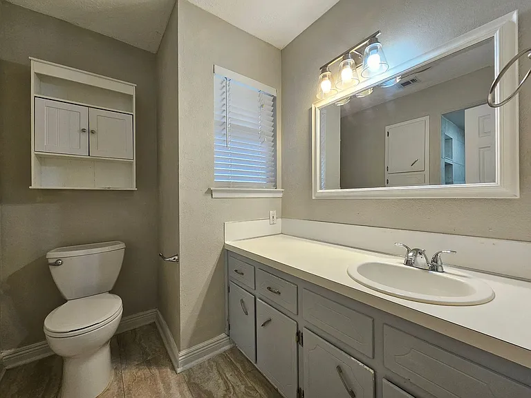 2301 Zinnia Ct — Photo 13