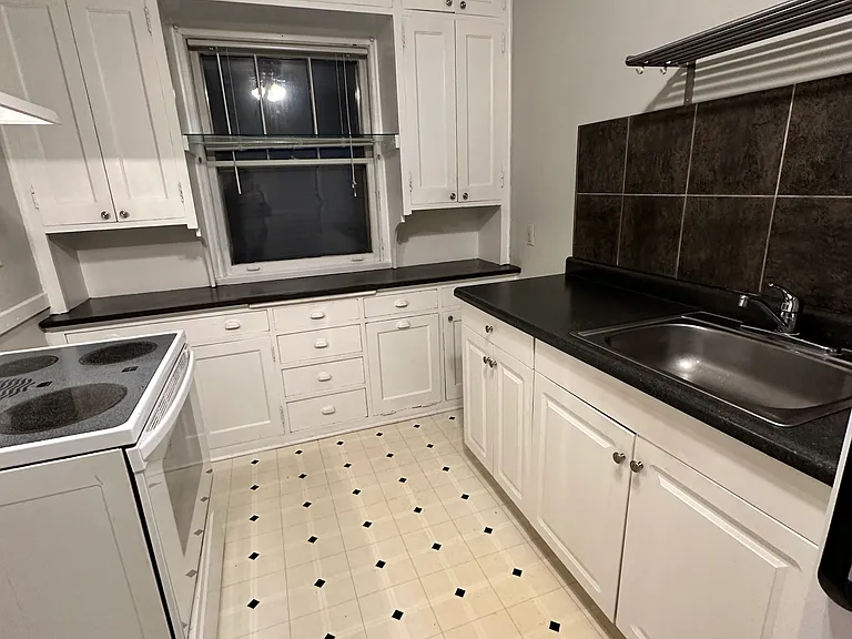1844 Grand Ave — Photo 7