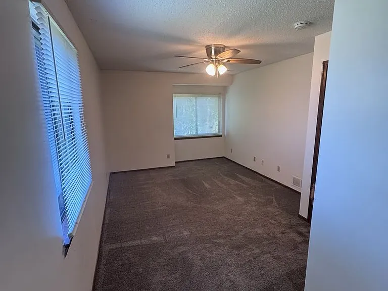 2539 Clayton Blvd — Photo 11