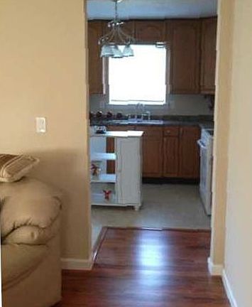 4th image of 1820 Bay Hill Dr