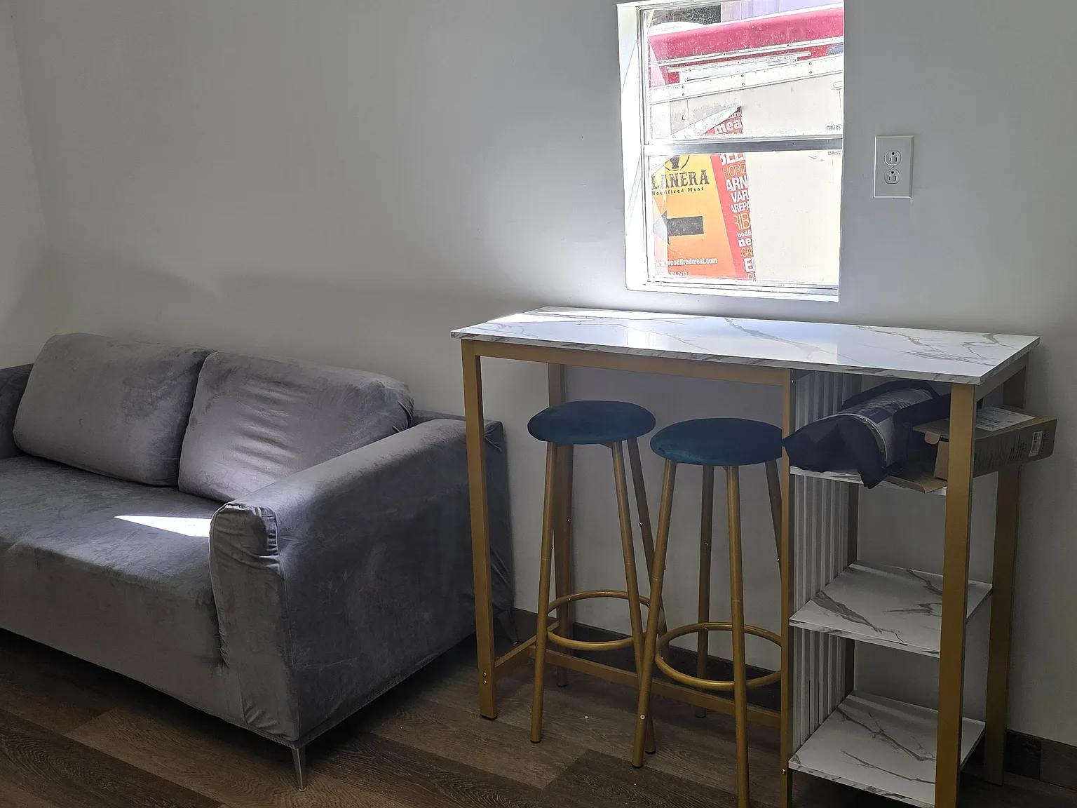 1 bed, 120 sqft, $1,400 — Photo 3