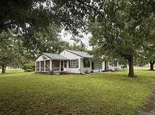 253 Market St, Osage City, KS 66523